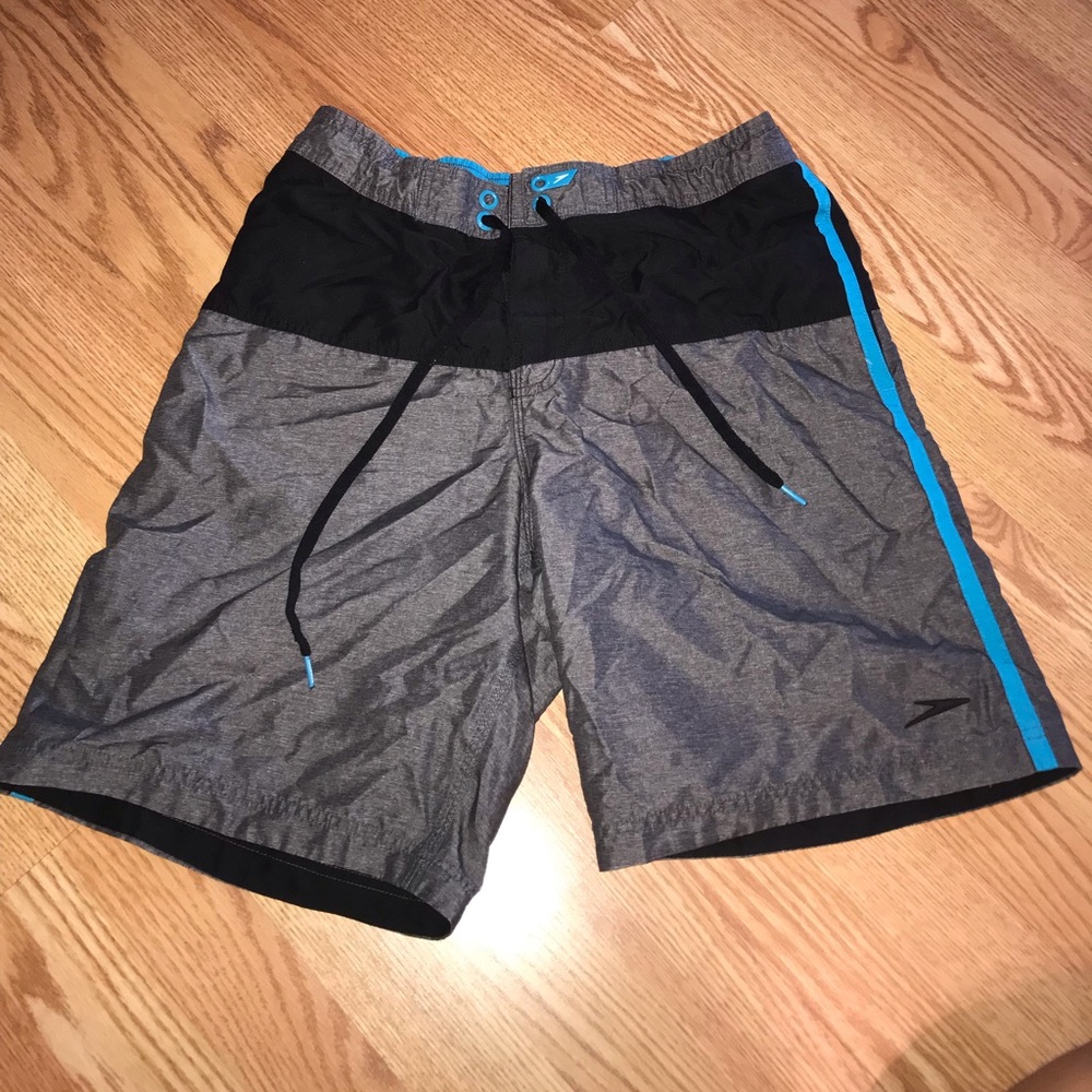 Men’s Speedo Swim Trunks. Size medium.